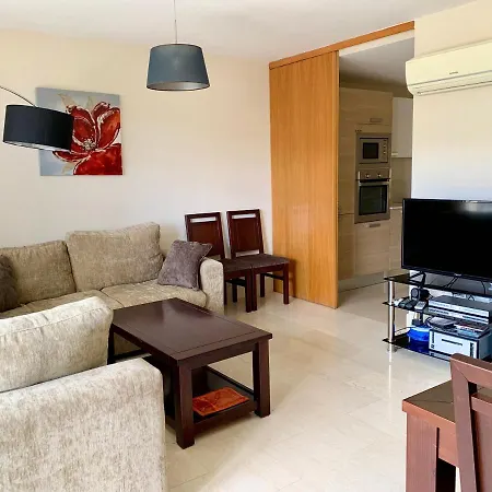 Townhouse 3 Bedrooms On The First Line サンミゲル・デ・アボナ