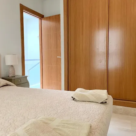 Townhouse 3 Bedrooms On The First Line Сasa de vacaciones *