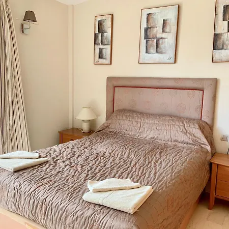 Townhouse 3 Bedrooms On The First Line Сasa de vacaciones *